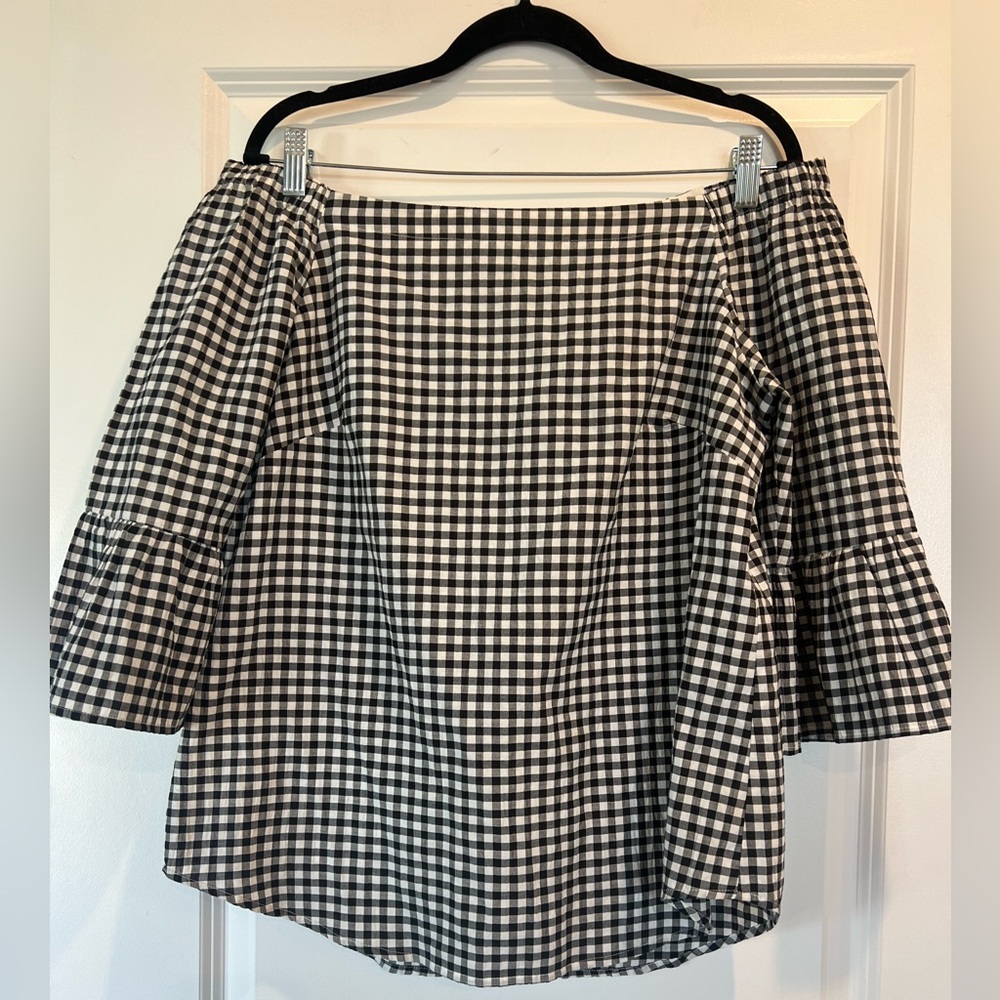 White House Black Market Black and White Gingham Top